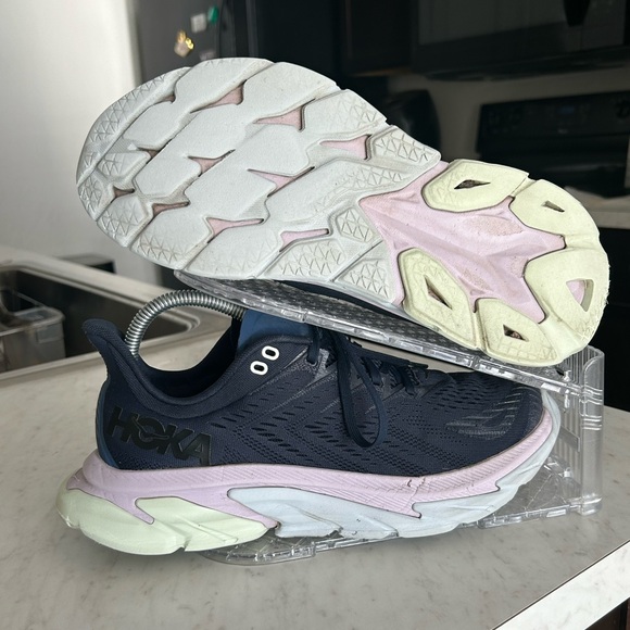 Hoka One One Clifton Edge Outer Space Orchid Hush 2020 size 10 W size 8.5 M - Picture 2 of 9